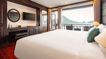 Aqua Senior Suite