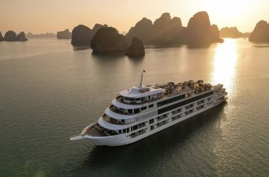 Du Thuyền Ambassador Ii