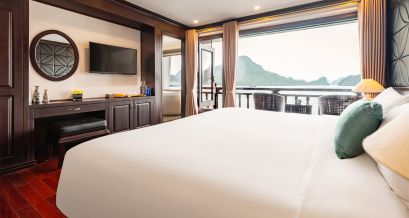 Aqua Senior Suite