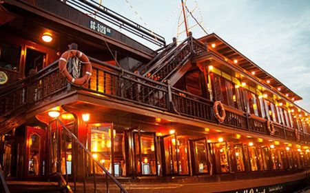 Buffet Tối Huyền Ảo Trên Du Thuyền Đông Dương - Indochina Queen (Sài Gòn)