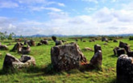 Du Lịch Lào 5 Ngày 4 Đêm : Thủ Đô Viêng Chăn - Cánh Đồng Chum Xiêng Khoảng