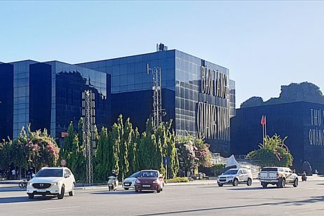 Bảo tàng Quảng Ninh  “Viên ngọc đen huyền bí” bên bờ vịnh Hạ Long xinh đẹp
