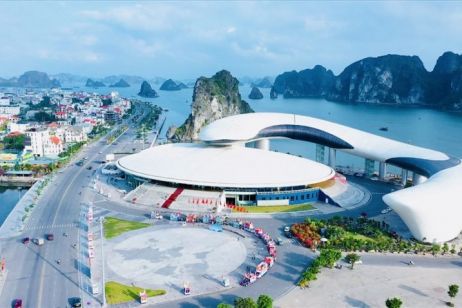 Địa điểm check-in nổi tiếng Hạ long: Cung Cá Heo - Cung quy hoạch triển lãm Công trình kiến trúc đồ sộ ấn tượng tại trung tâm thành phố