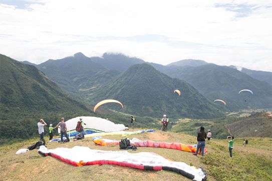 Mùa Vàng Bình Liêu Mê Mẩn Từ Dù Bay