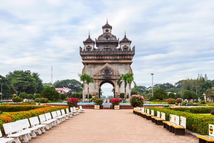 Thủ Đô Viêng Chăn - Cánh Đồng Chum Xiêng Khoảng 4 Ngày 3 Đêm