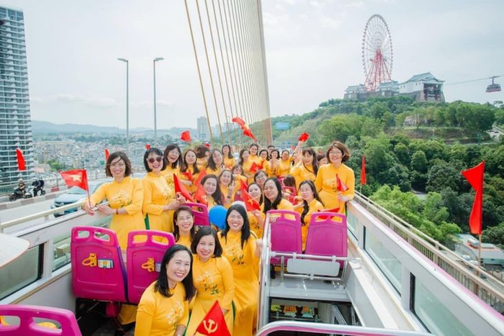 Tour Xe Bus 2 Tầng Tham Quan Hạ Long: Giá Vé & Lịch Trình Chi Tiết Nhất