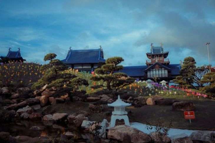 Hạ Long – Quan Lạn: Chuyến đi Trải Nghiệm Hai Nửa Cuộc Sống Hạ Long – Quan Lạn: Chuyến đi Trải Nghiệm Hai Nửa Cuộc Sống