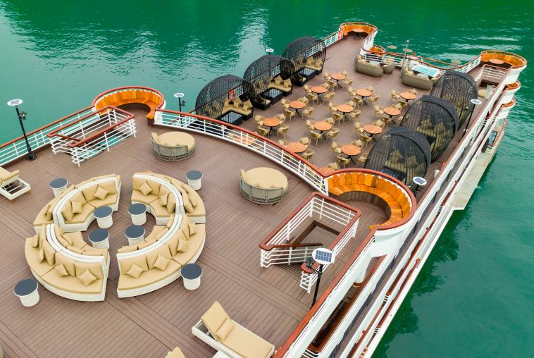 Sundeck-4