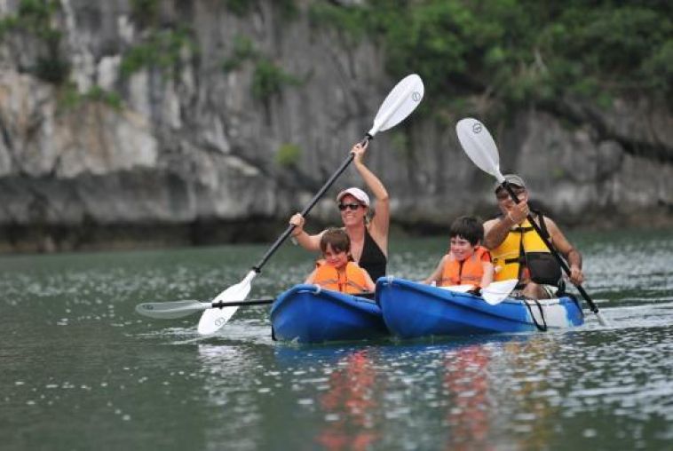 family-kayak