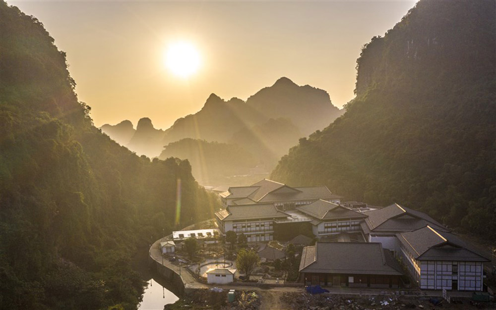 Yoko Onsen Quang hanh