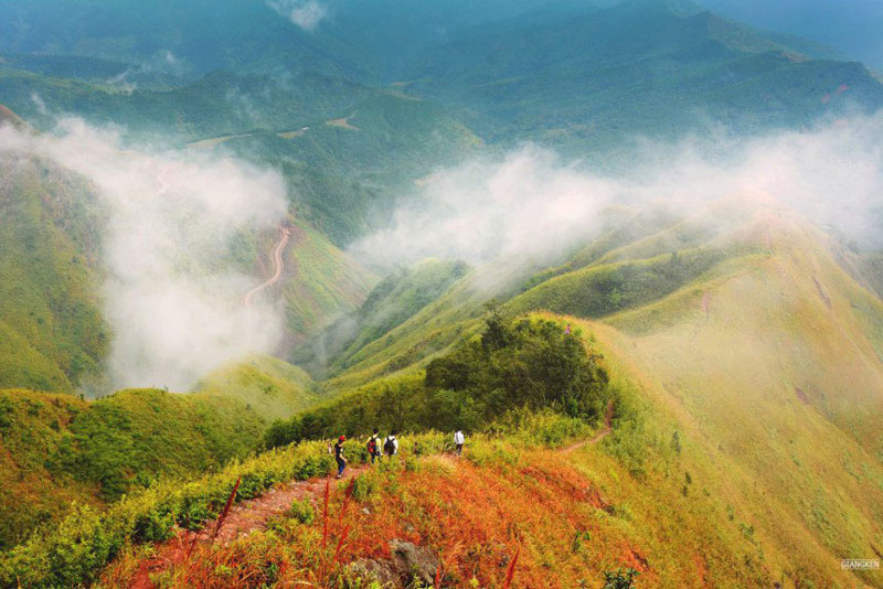 Sống lưng khủng long Bình Liêu, Quảng Ninh