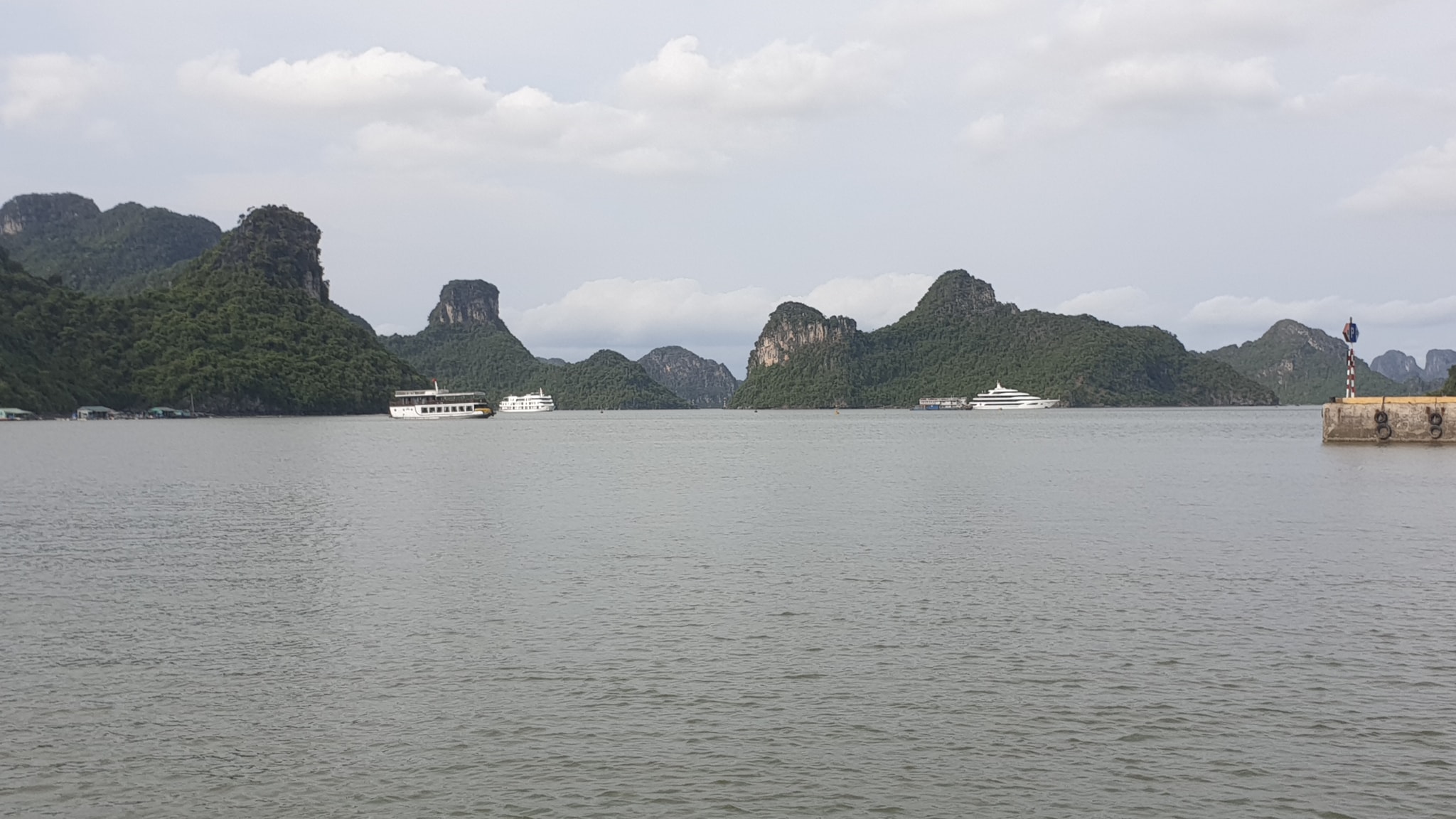 view vịnh hạ long