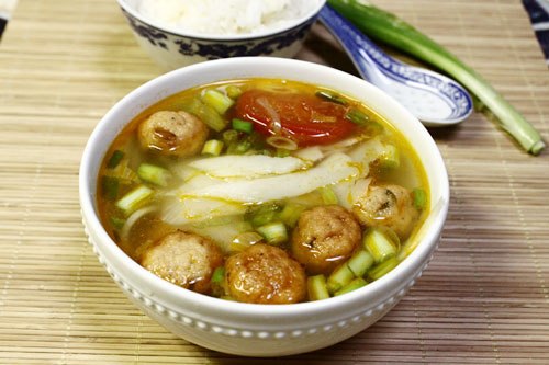 chả mực nấu canh chua