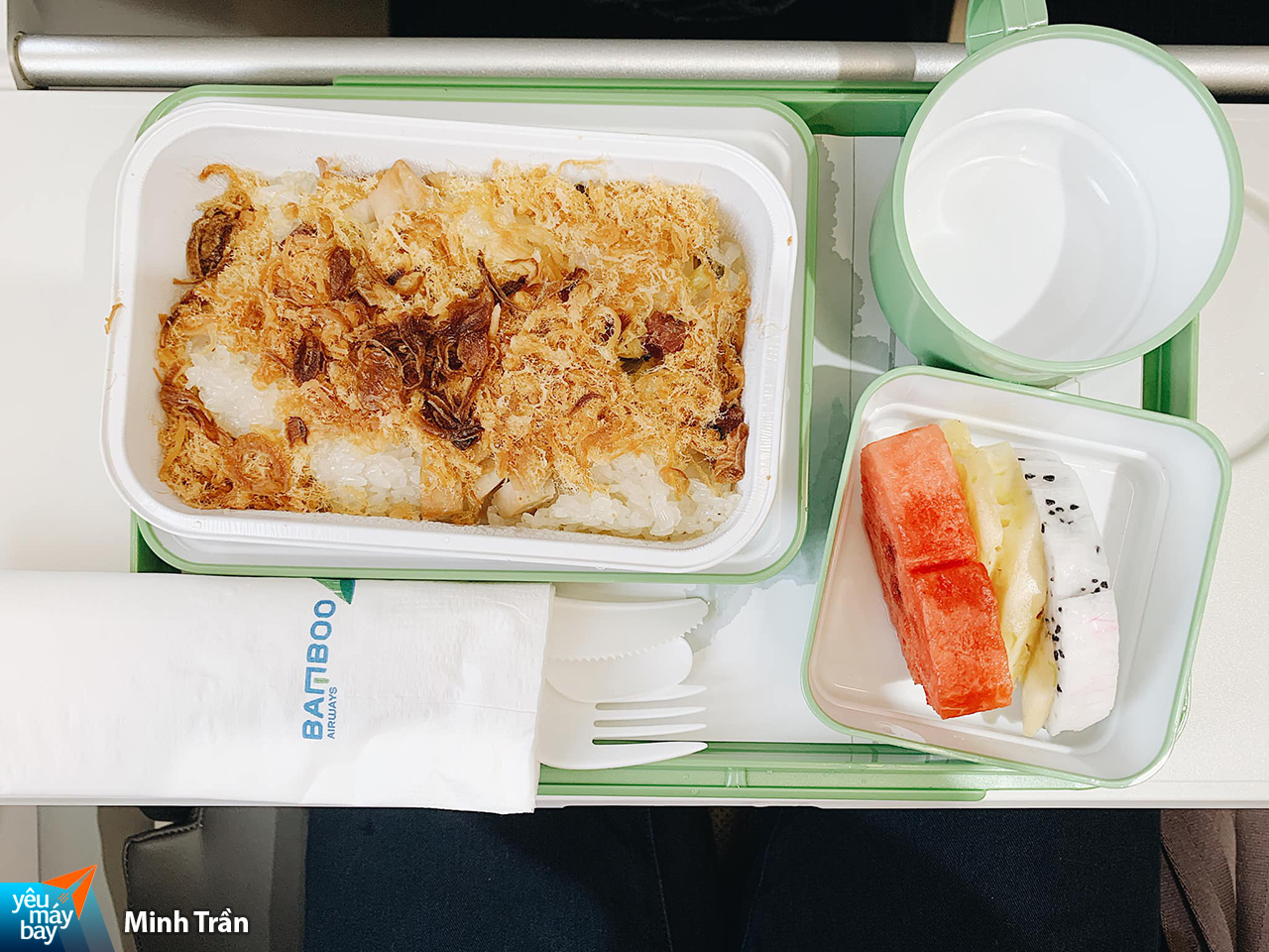 bữa ăn trên máy bay