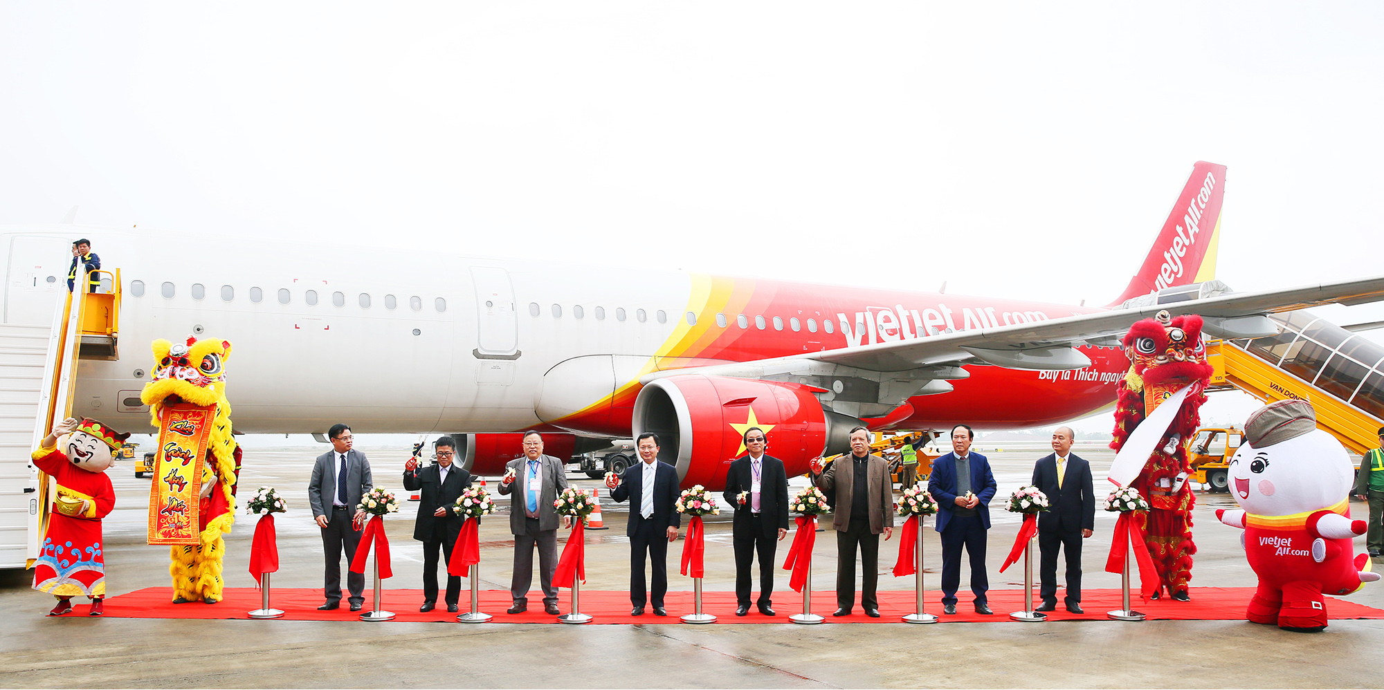 chào đón Vietjet Air