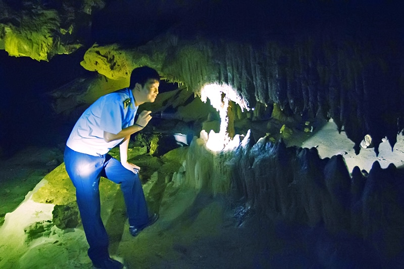 hang cống đầm vịnh hạ long