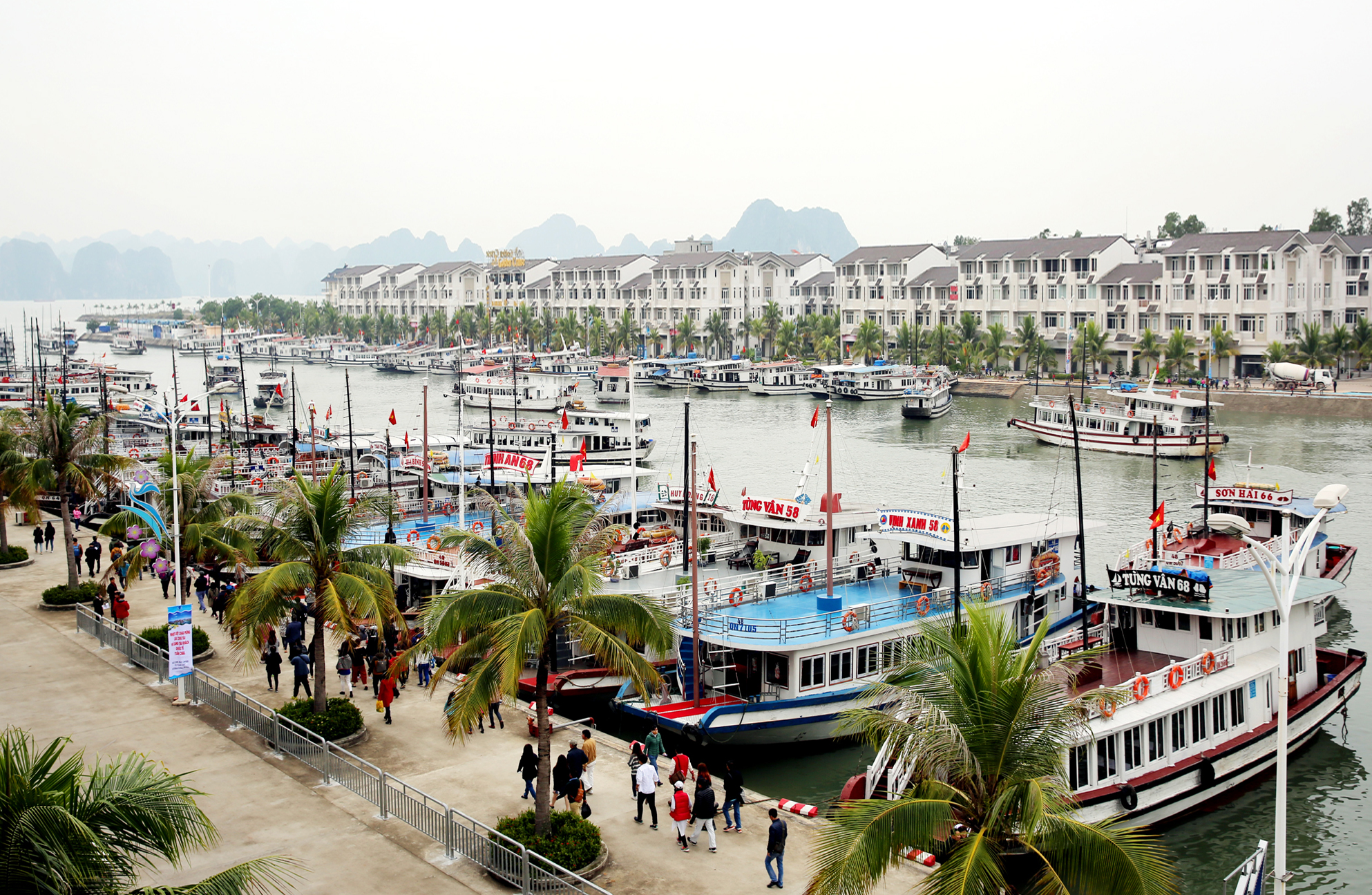 cảng tàu tuần châu