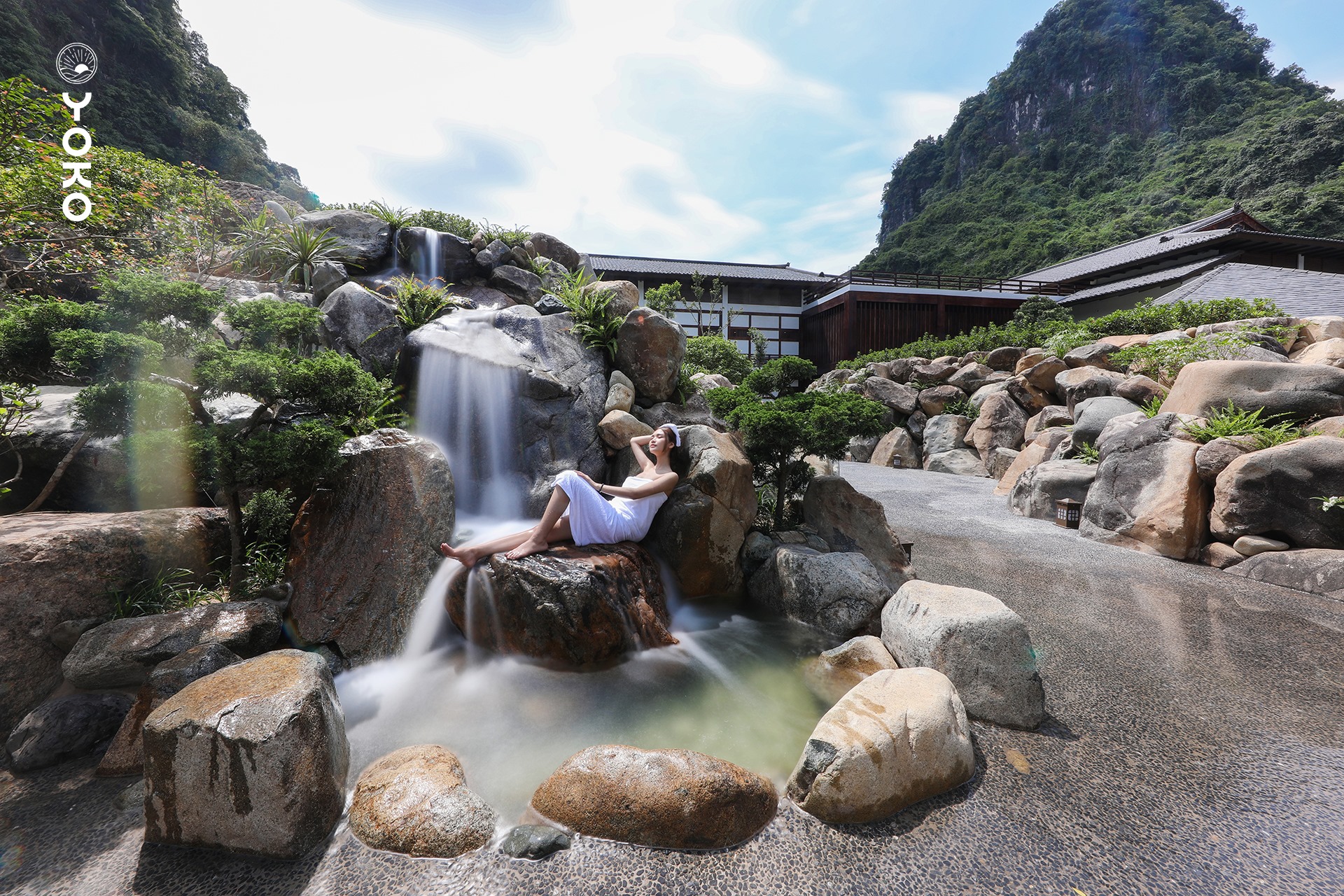 tắm thác onsen