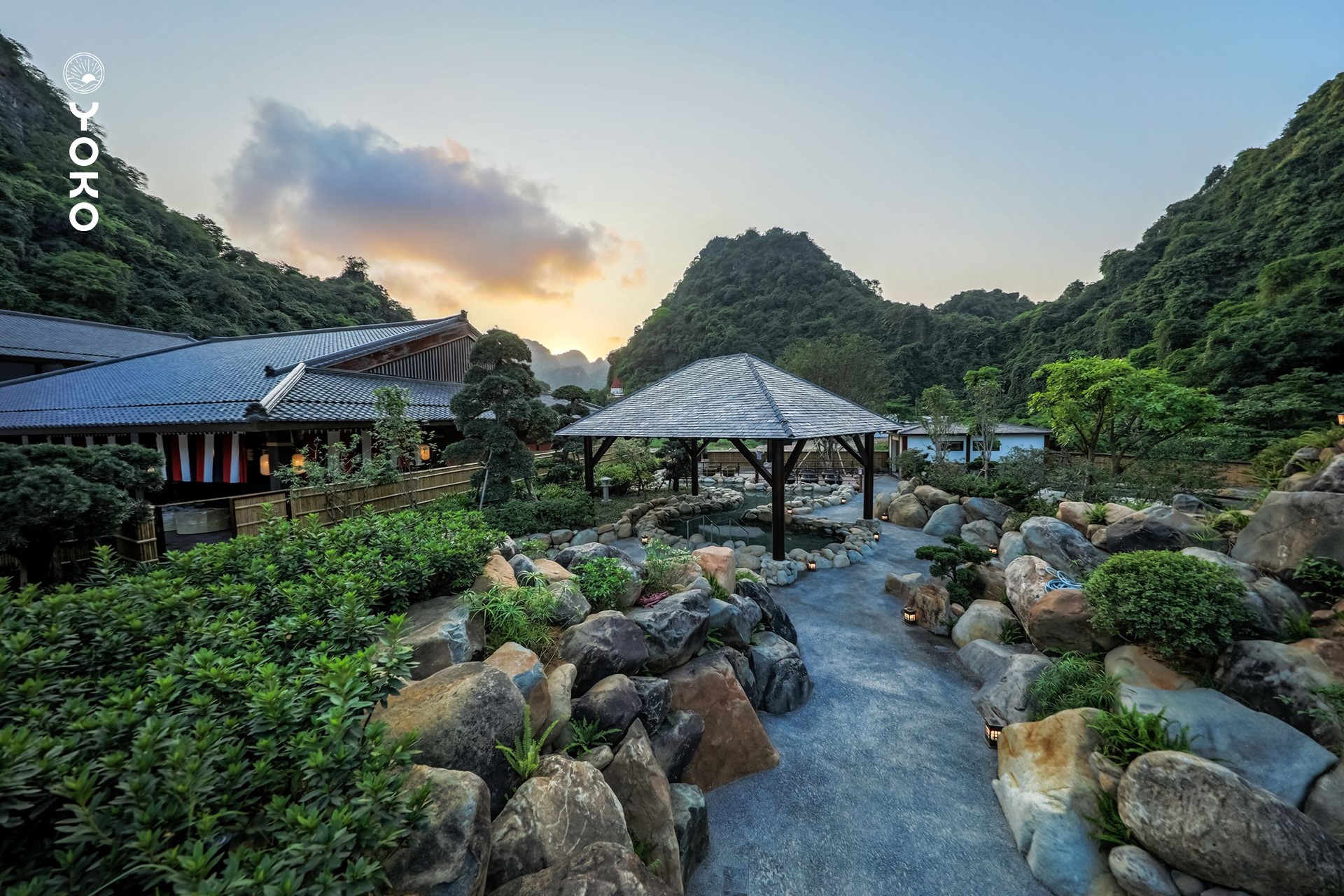 tắm thác onsen