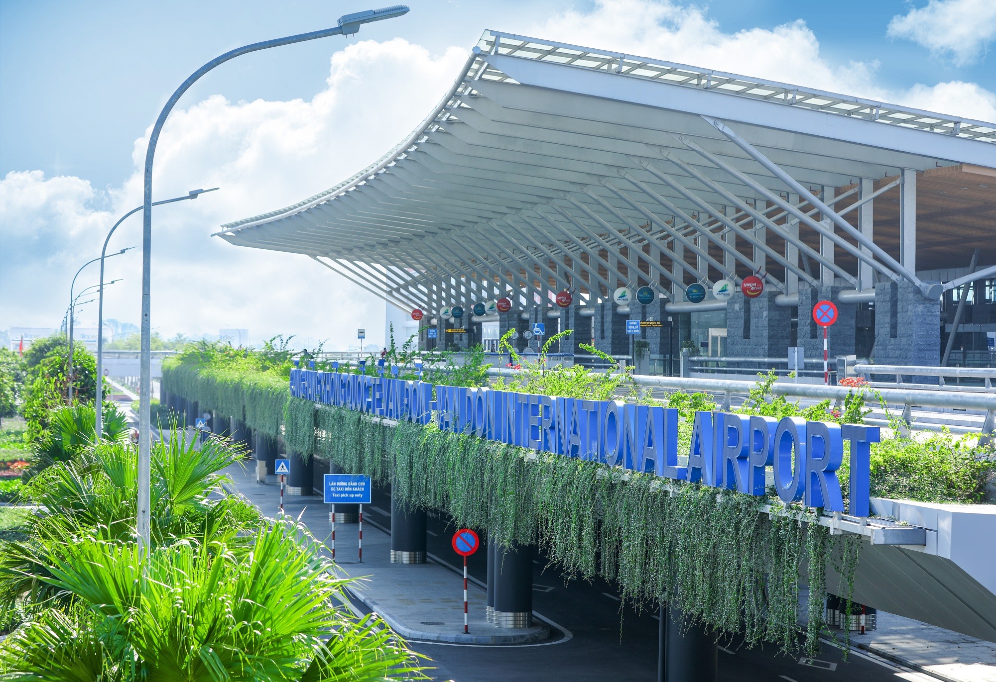 mái nhà vòng xanh của Sân bay vân đồn