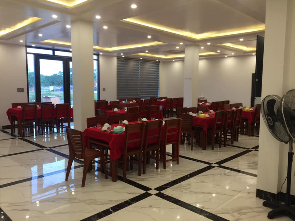 nhà hàng khách sạn huy hoàng đảo Minh châu