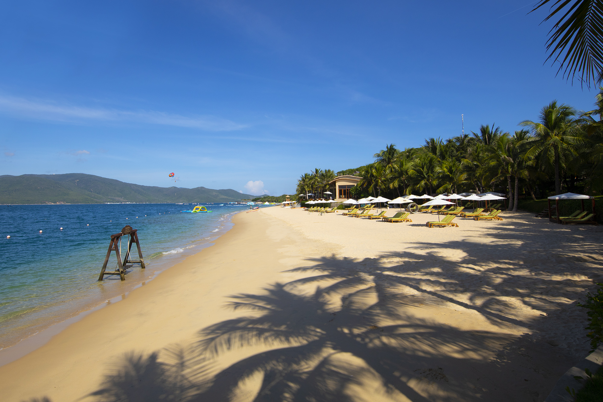 Hòn tằm resort